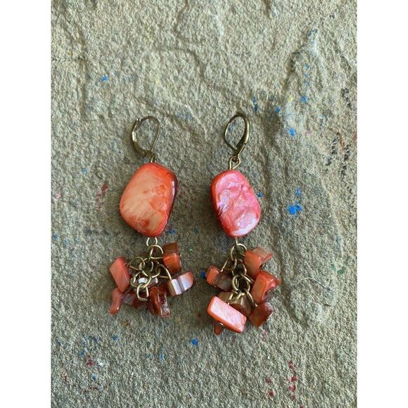 Vintage Earrings Shell Dangle Pink Red Metallic Beach NG - Picture 7 of 7